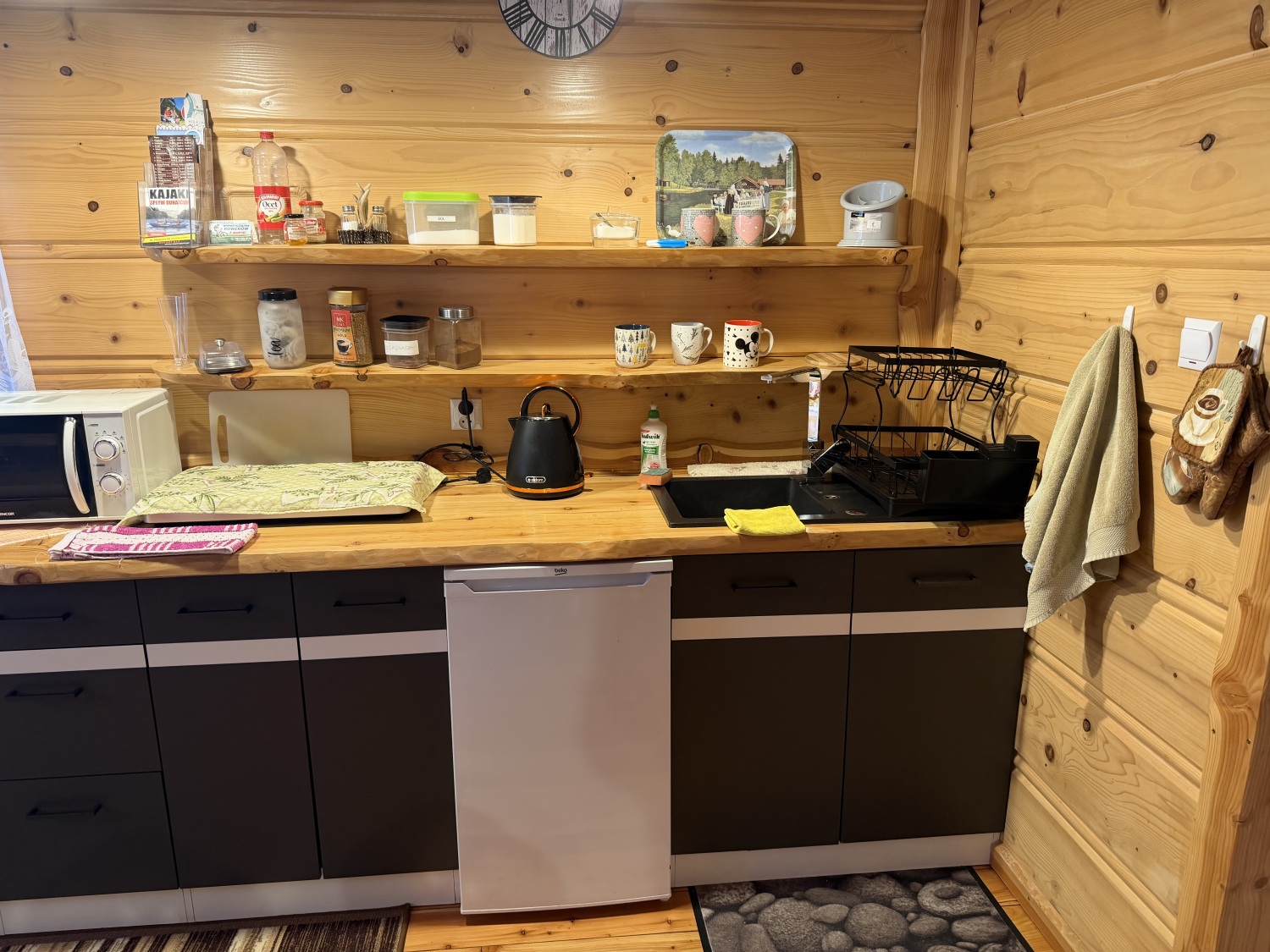 Aneks kuchenny i salon – ujęcie 2